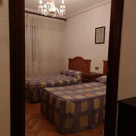 Casa De La Riva * Trobajo Del Camino
